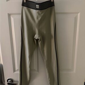 ALO Yoga Men's Sage Pants with Black Trim